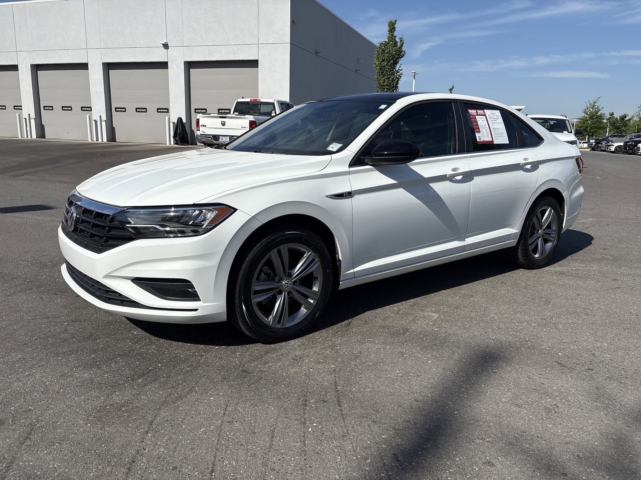 2019 Volkswagen Jetta 1.4T R-Line w/ULEV photo 4