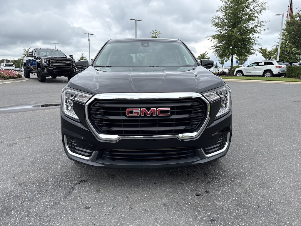Used 2022 GMC Terrain SLE SUV