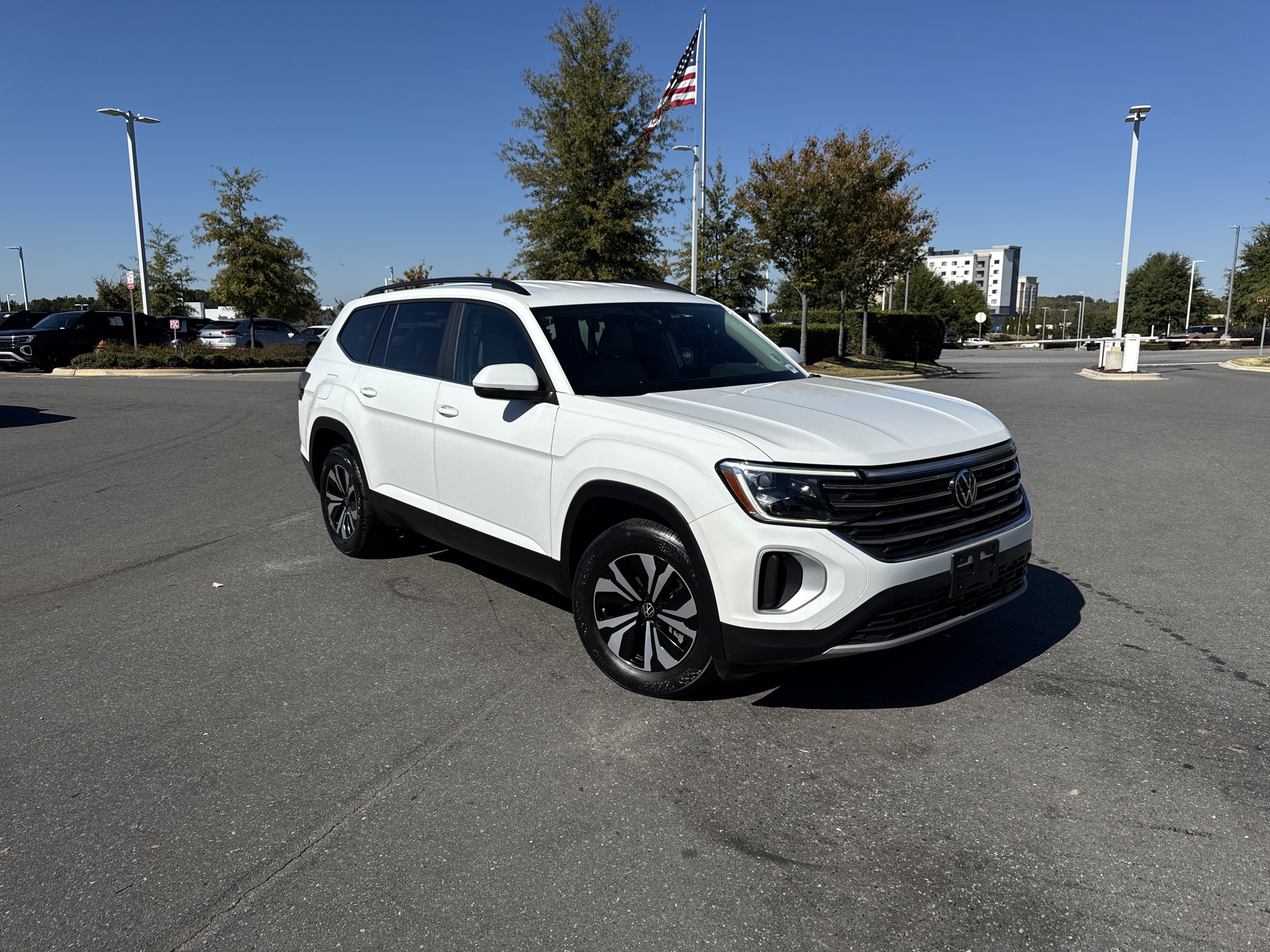 Used 2024 Volkswagen Atlas 2.0T SE SUV
