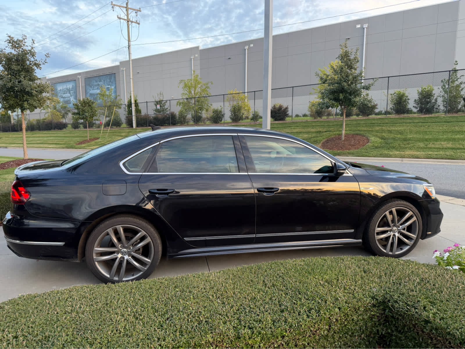 2019 Volkswagen Passat 2.0T SE R-Line