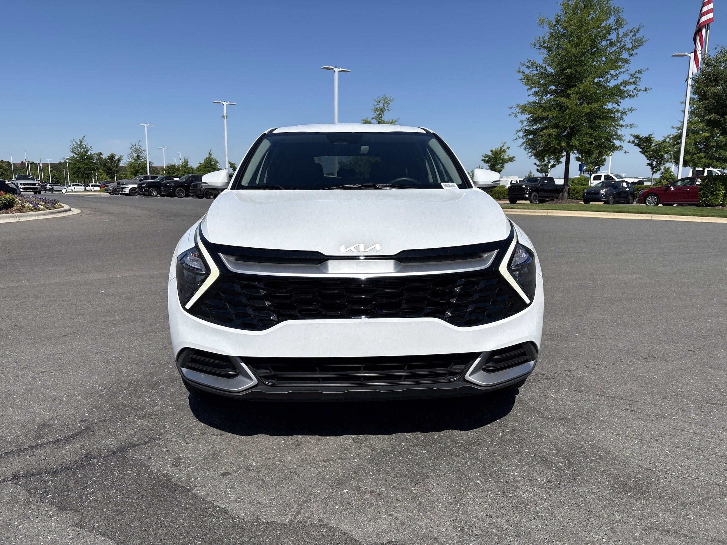 2023 Kia Sportage EX photo 2