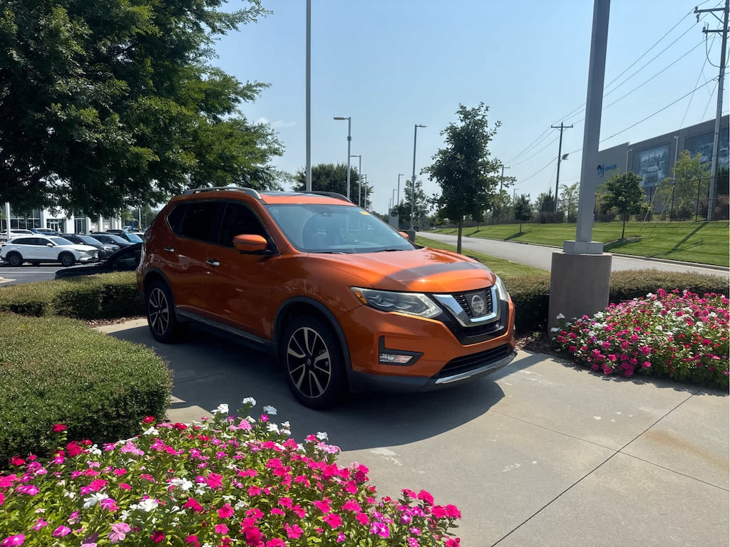 Used 2017 Nissan Rogue SL SUV