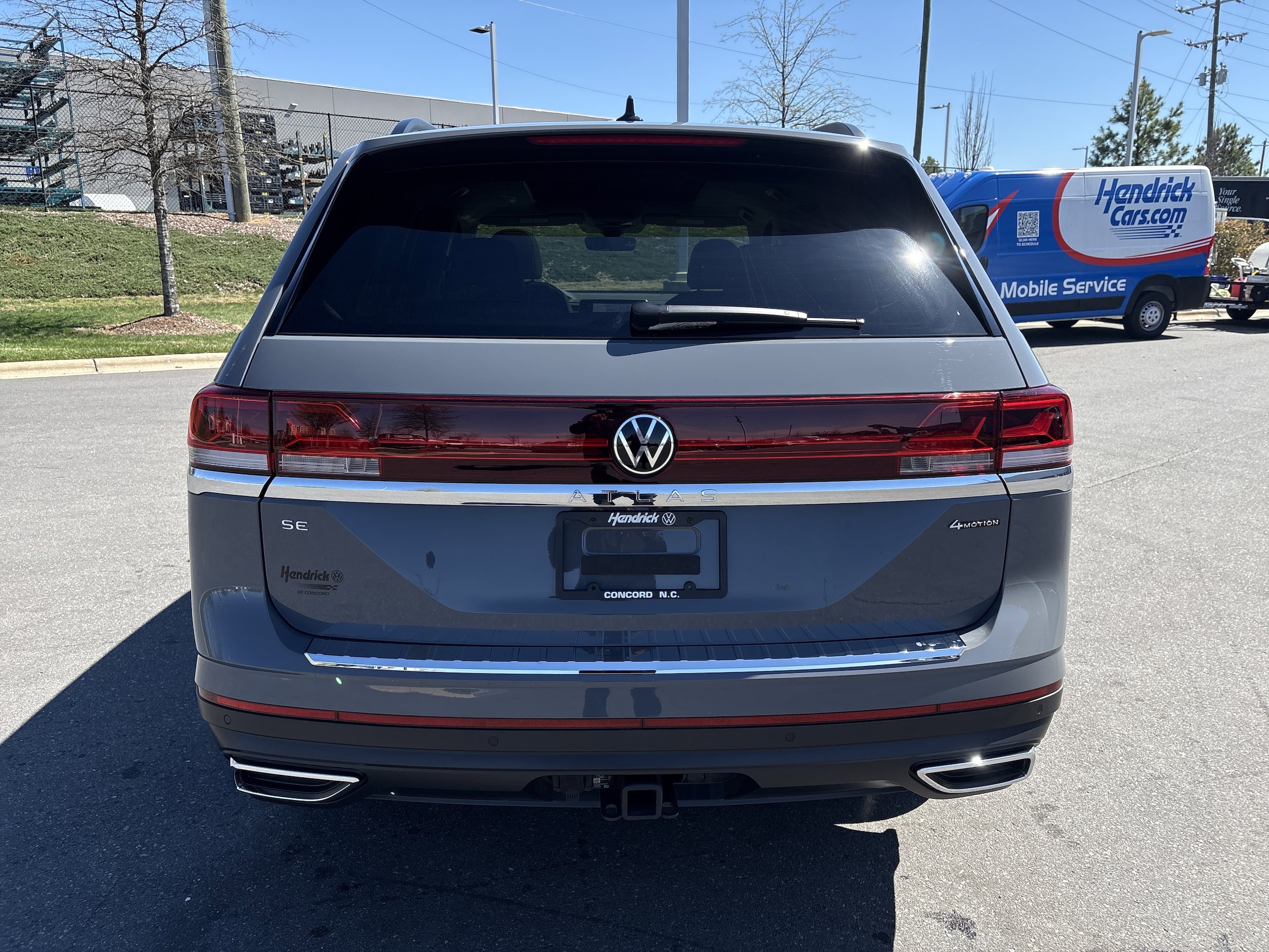 2026 Volkswagen Atlas 2.0T SE w/Technology photo 3