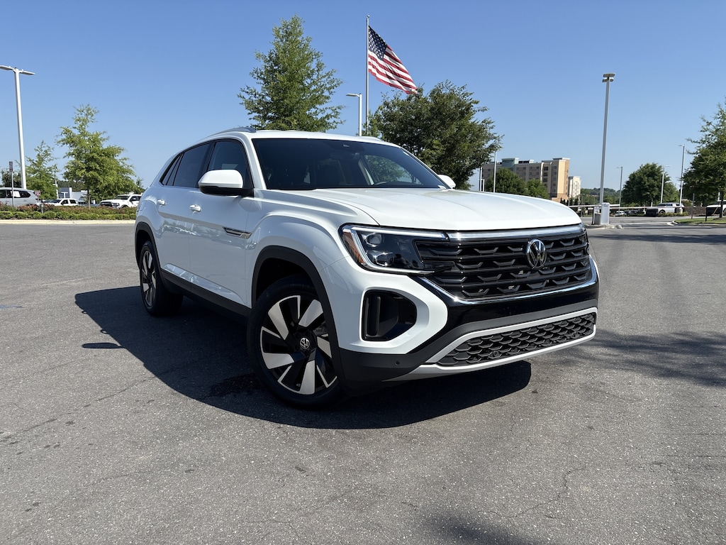 Certified 2025 Volkswagen Atlas Cross Sport 2.0T SE w/Technology SUV