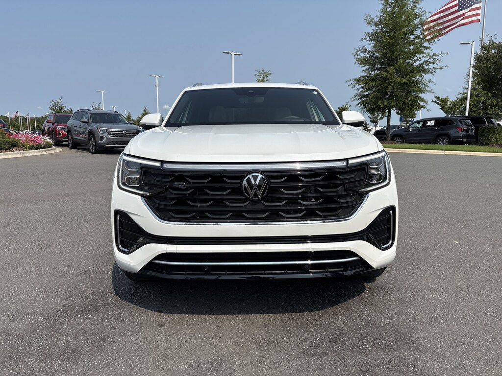 Used 2024 Volkswagen Atlas Cross Sport 2.0T SEL R-Line SUV