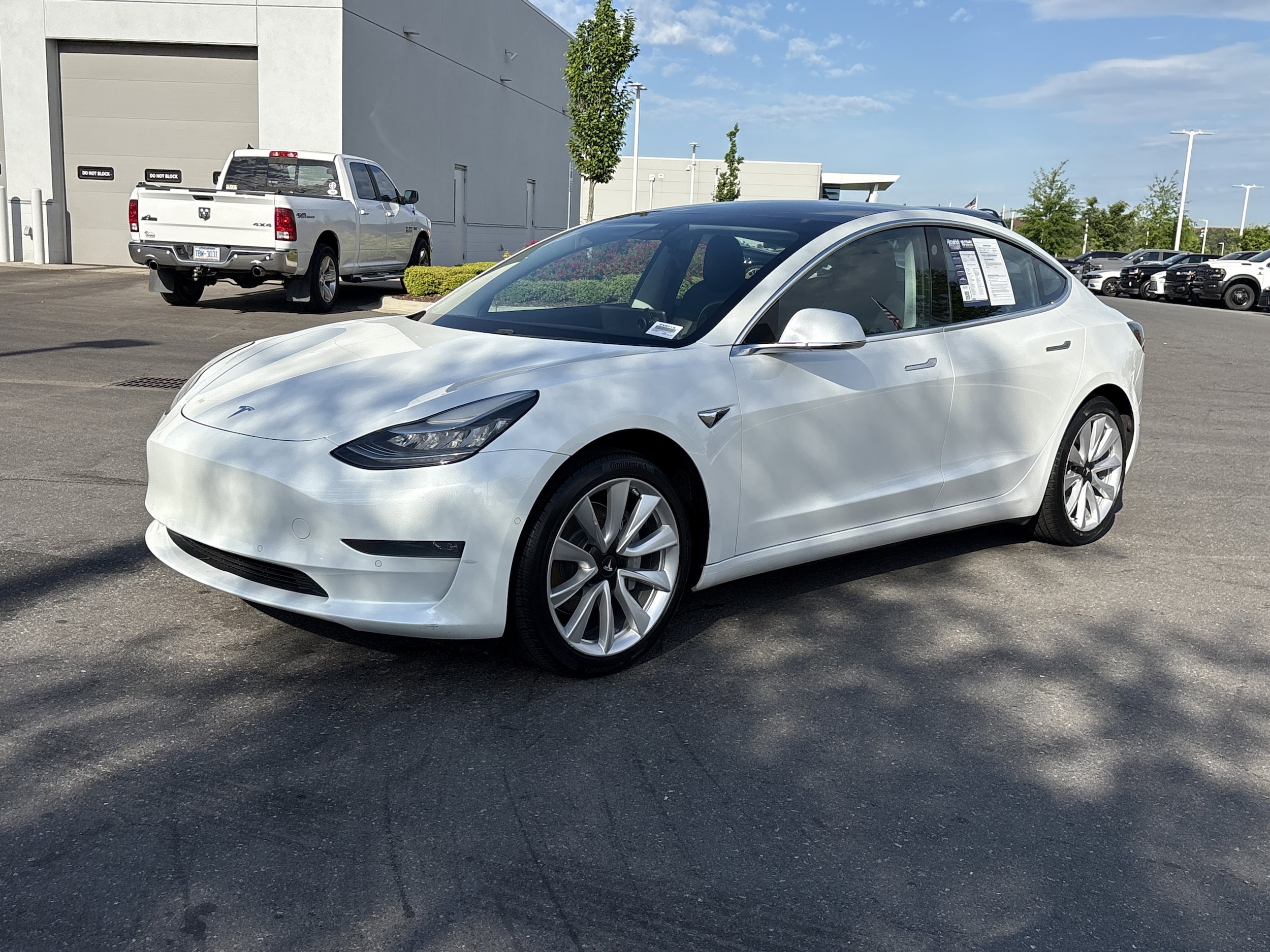 2019 Tesla Model 3 Standard Range Plus photo 4