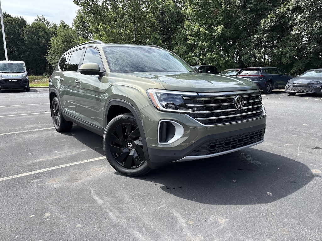 New 2026 Volkswagen Atlas SE w/Technology SUV