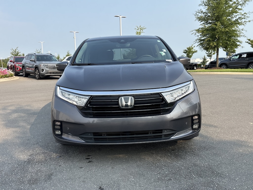 Used 2023 Honda Odyssey Touring Van