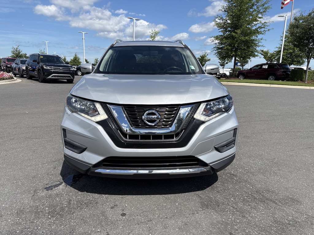 Used 2017 Nissan Rogue SV SUV