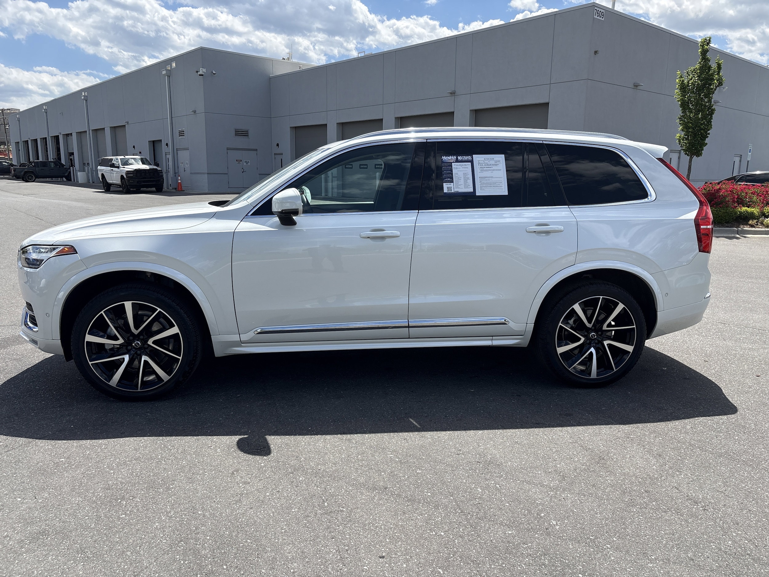 2024 Volvo XC90 B5 Plus Bright photo 4