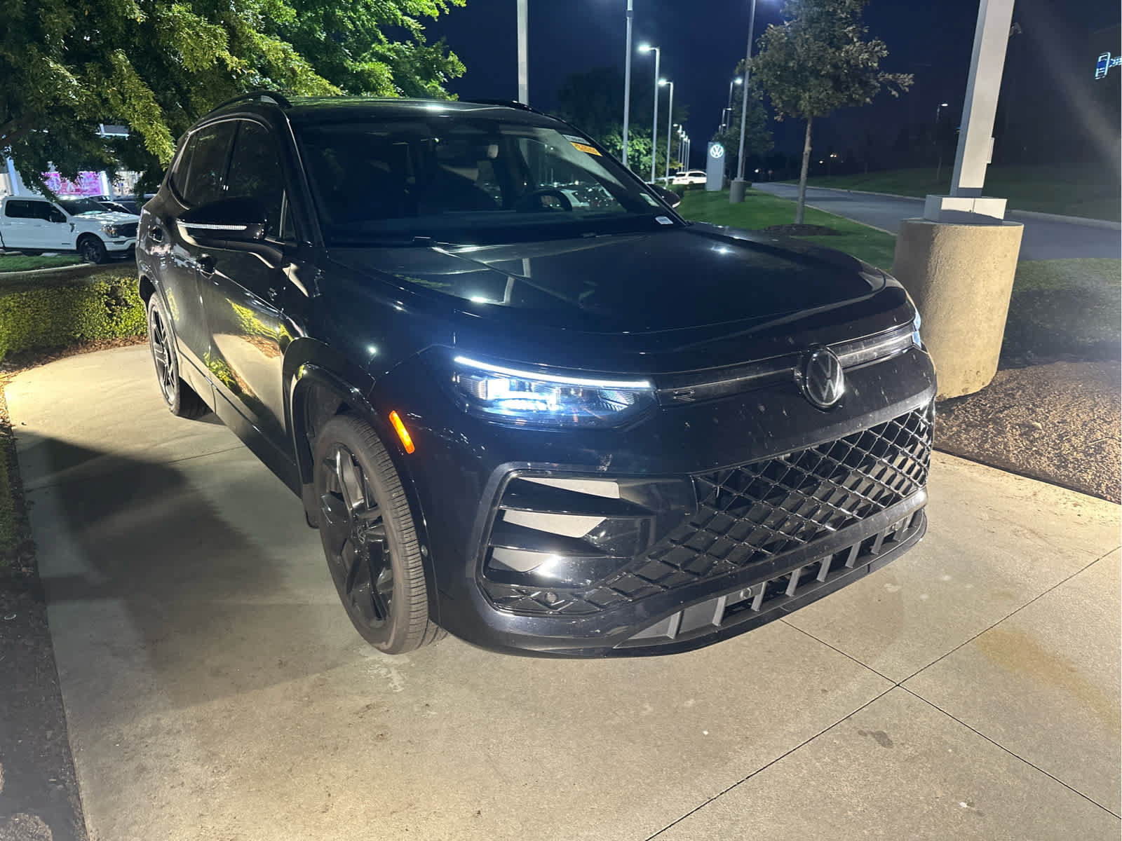 2026 Volkswagen Tiguan SE R-Line Black SUV