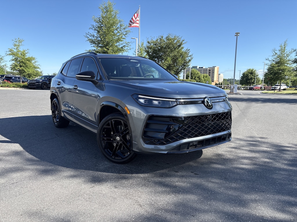 Certified 2026 Volkswagen Tiguan SE R-Line Black SUV