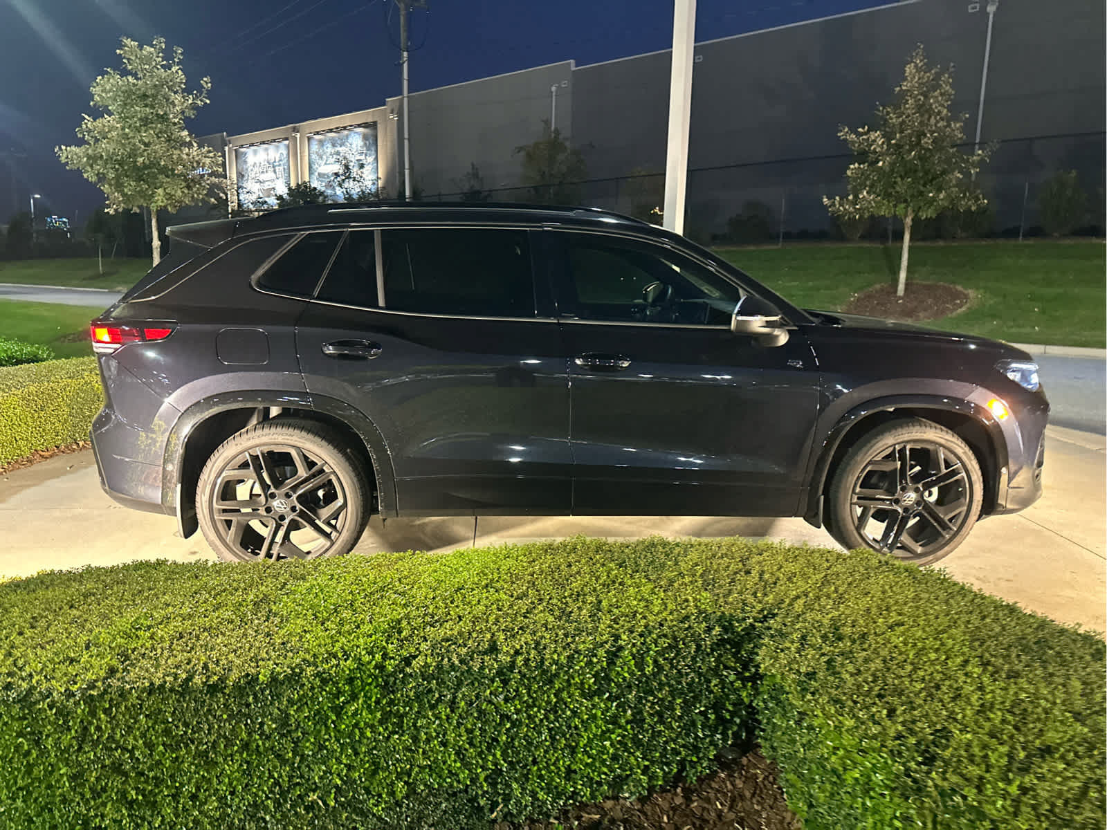 Used 2026 Volkswagen Tiguan SE R-Line Black SUV