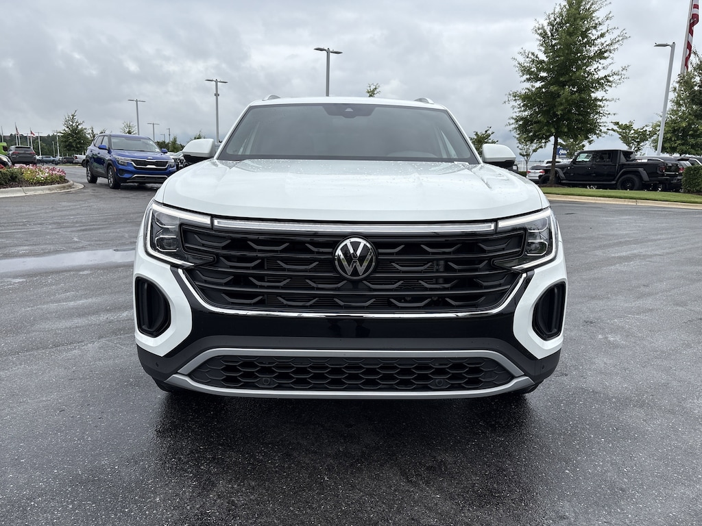 Certified 2025 Volkswagen Atlas Cross Sport 2.0T SE w/Technology SUV