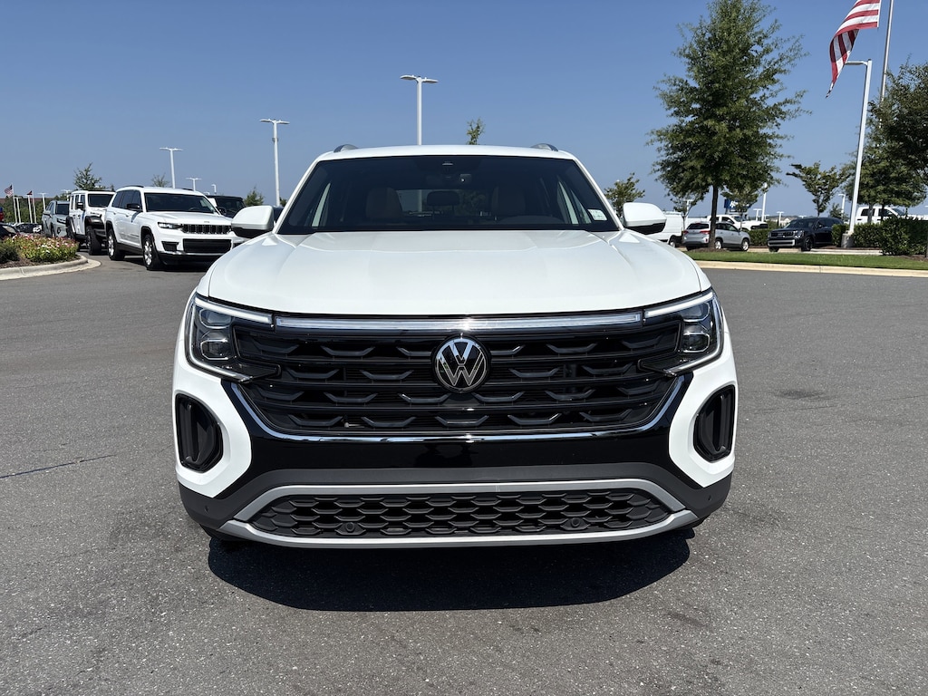 Certified 2025 Volkswagen Atlas Cross Sport 2.0T SE w/Technology SUV