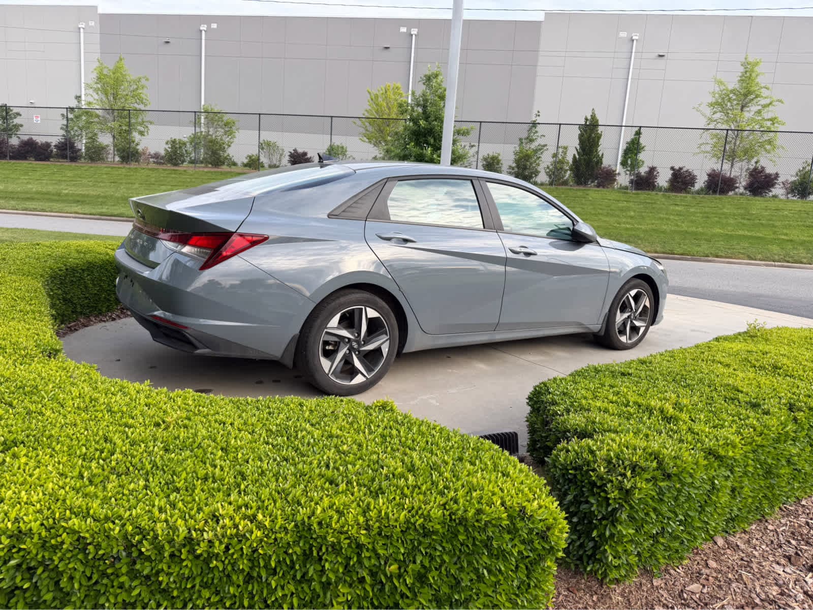 2023 Hyundai Elantra SEL photo 5