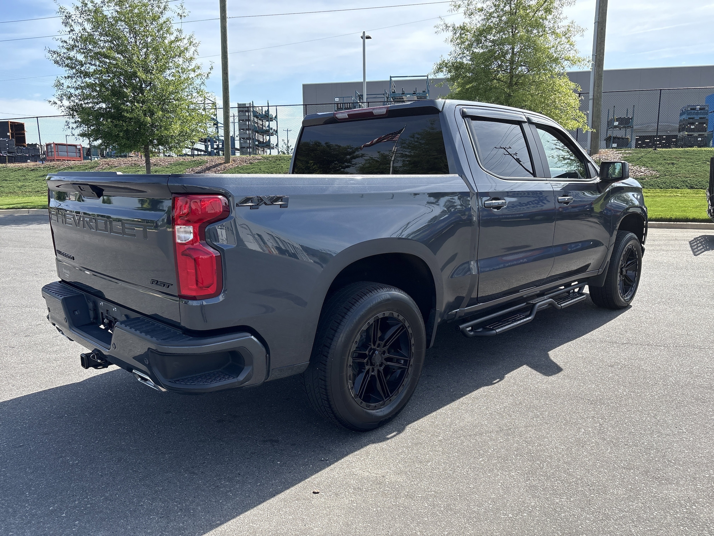 2022 Chevrolet Silverado 1500 LTD RST photo 3