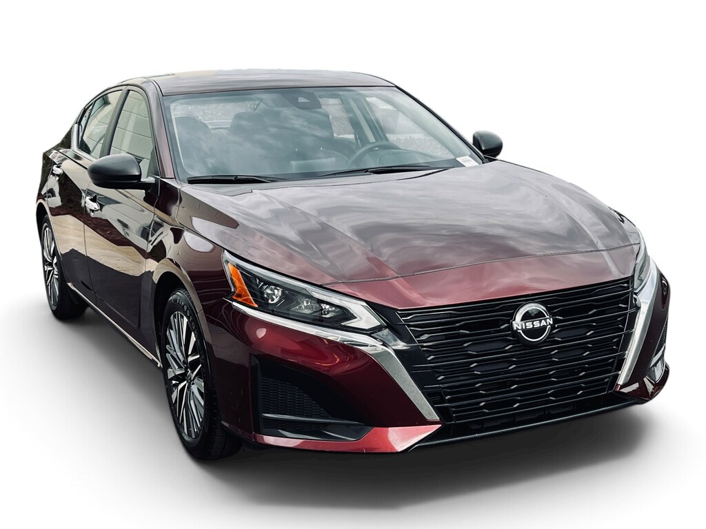 Used 2024 Nissan Altima 2.5 SV Sedan