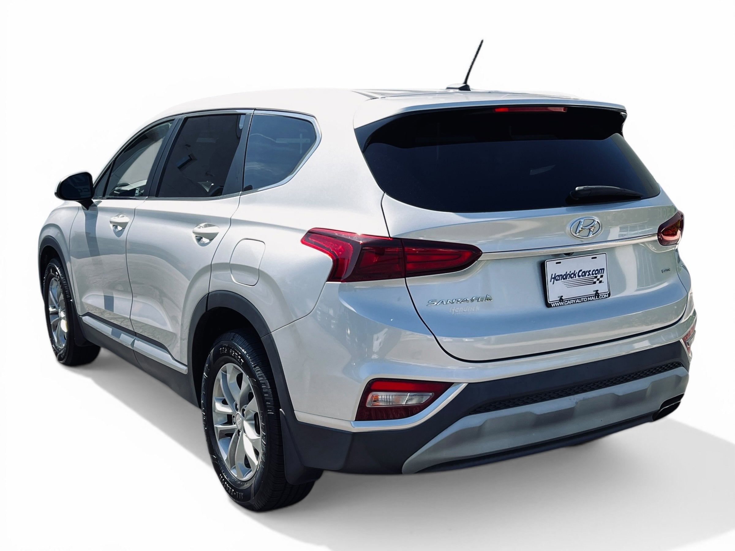2019 Hyundai Santa Fe SE photo 3