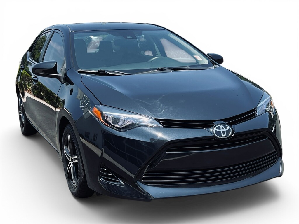 Used 2018 Toyota Corolla SE Sedan