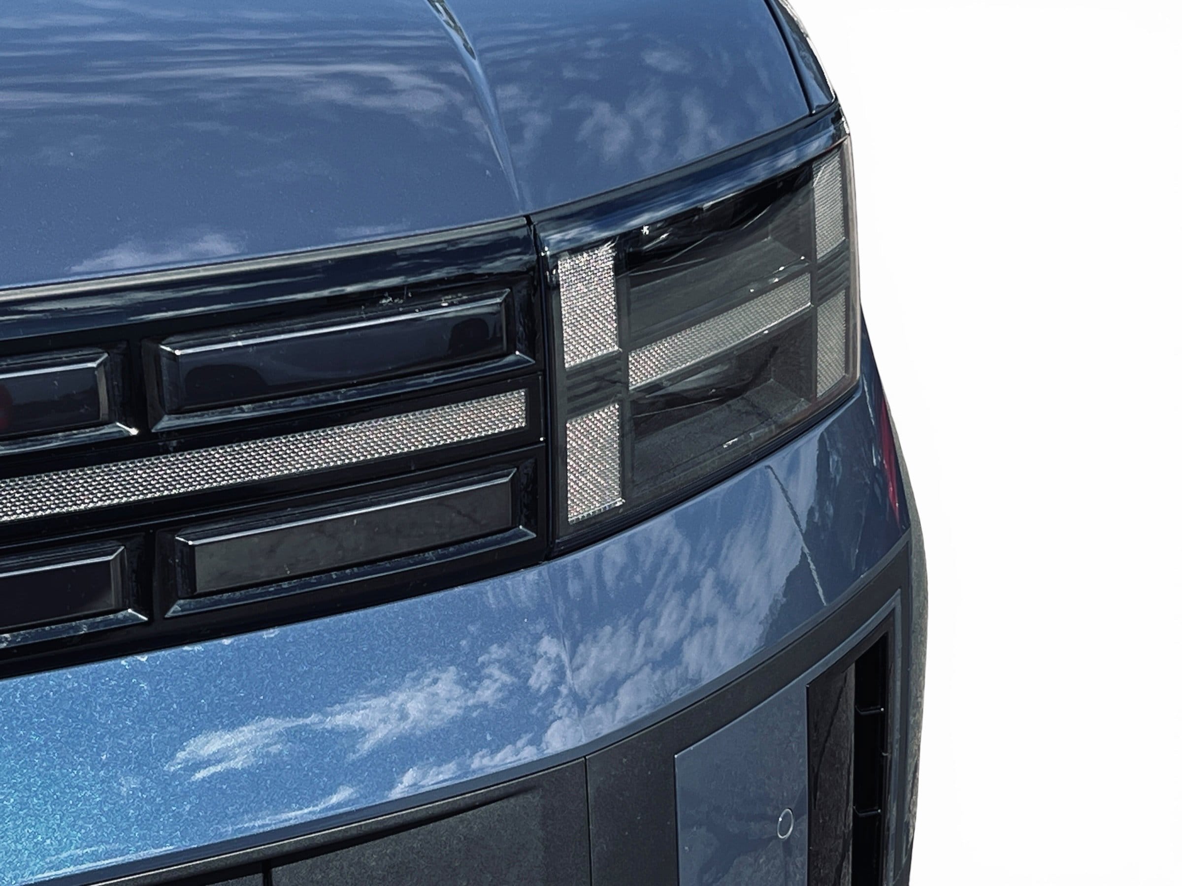 2025 Hyundai Santa Fe Hybrid Limited photo 4