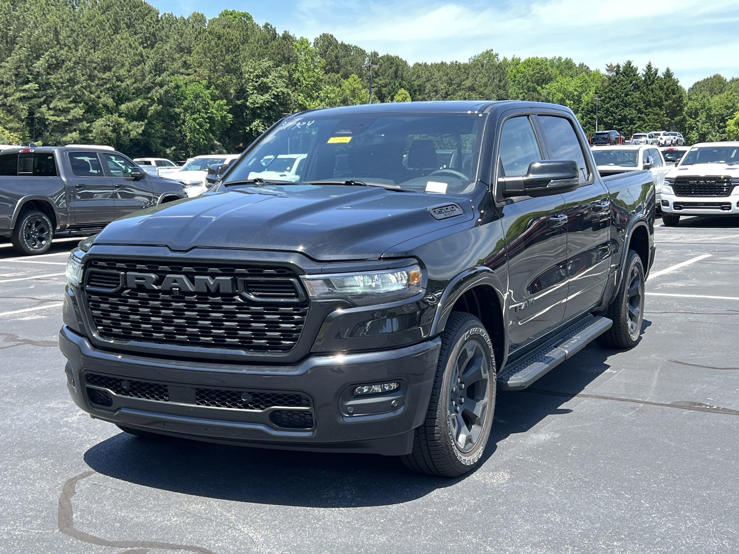 2025 Ram 1500 Big Horn photo 3