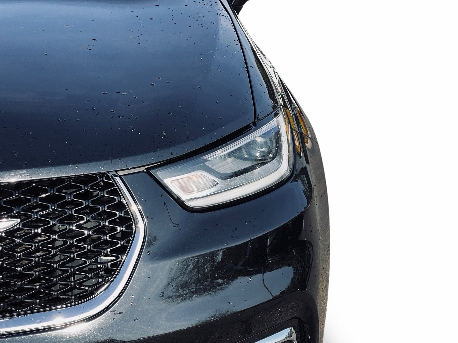 2024 Chrysler Pacifica Touring L photo 5