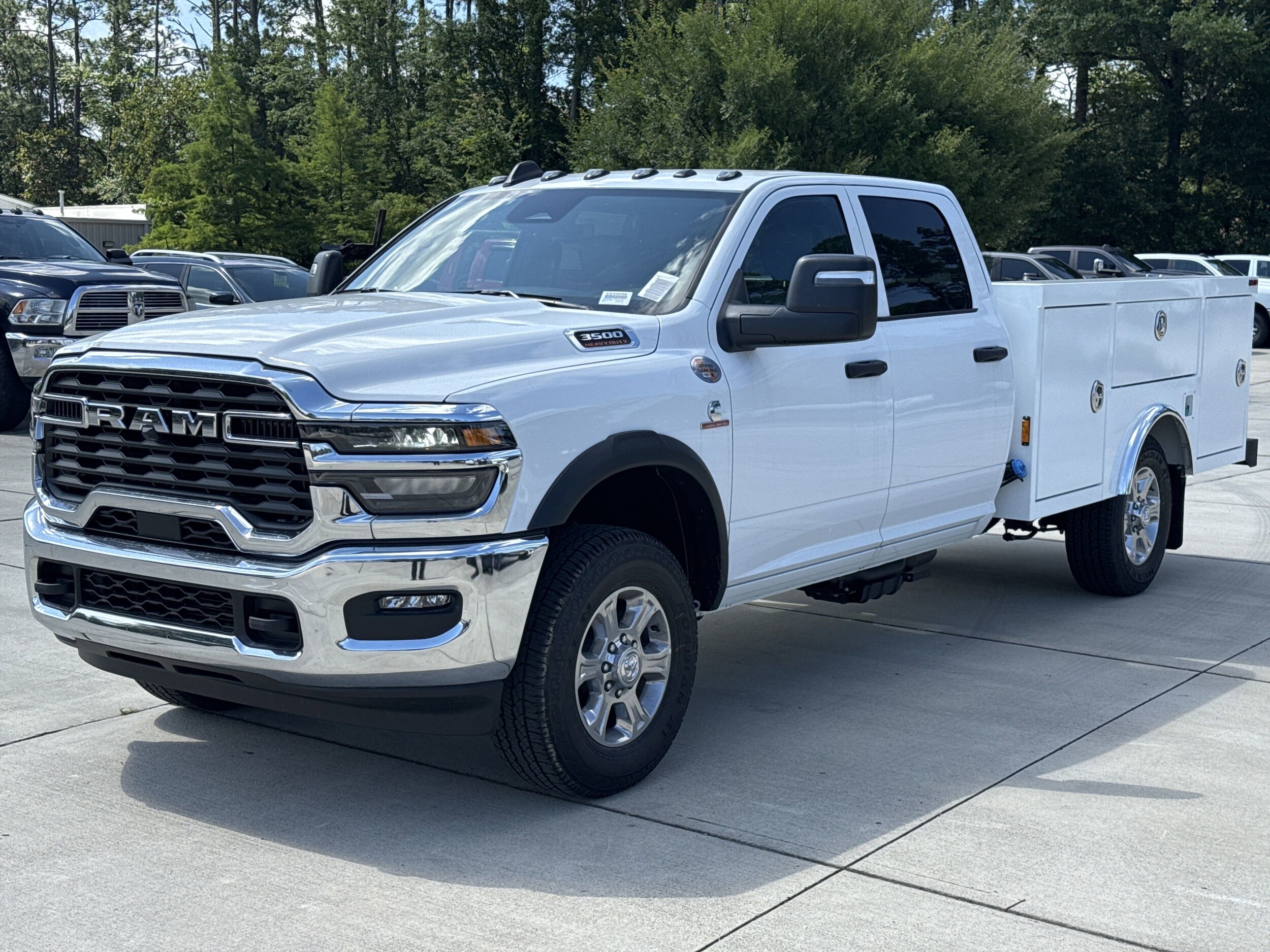 2025 Ram 3500 Tradesman photo 3