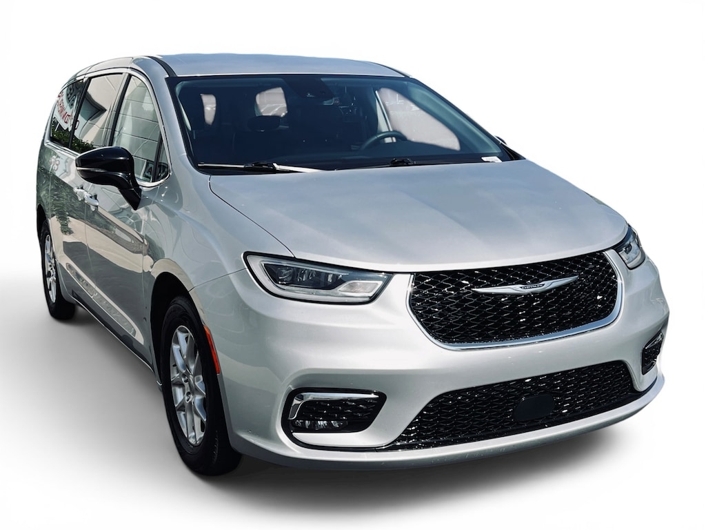 Used 2024 Chrysler Pacifica Touring L Minivan