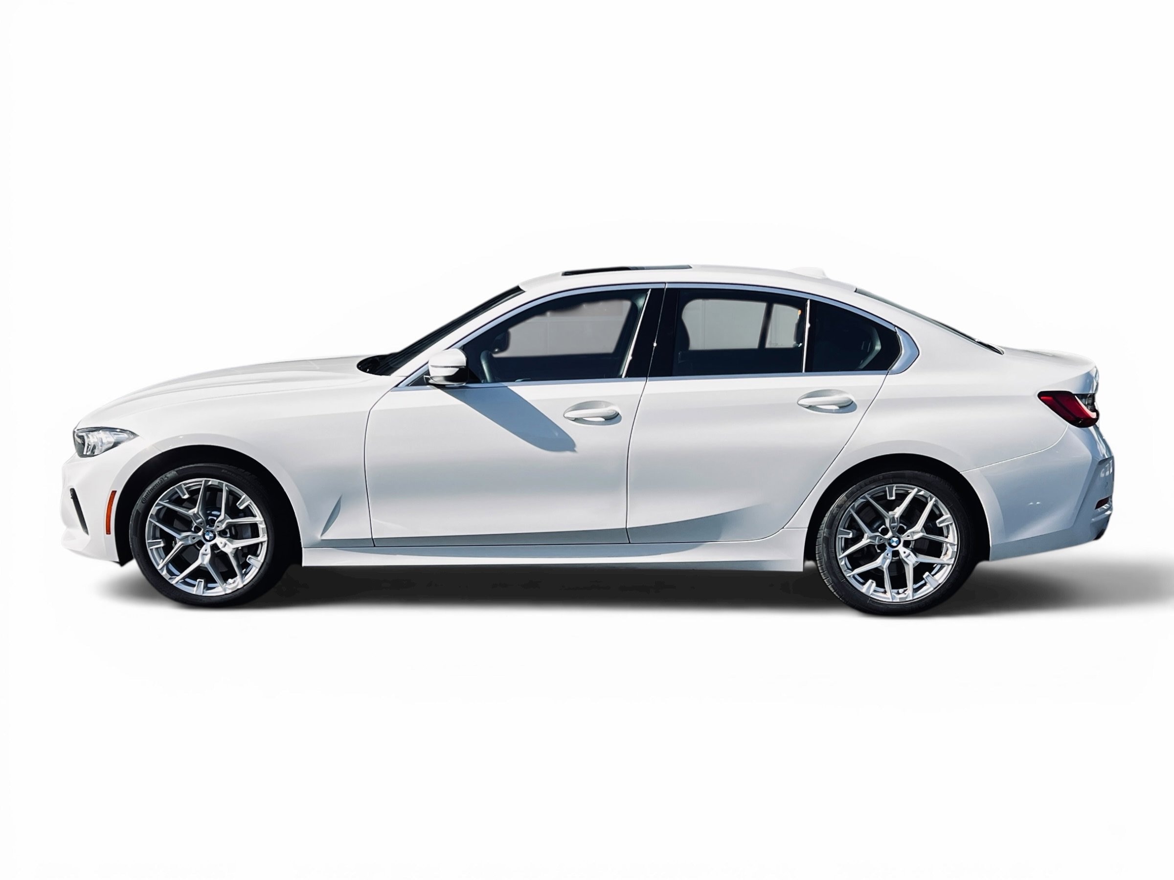 2025 BMW 3 Series 330i photo 5
