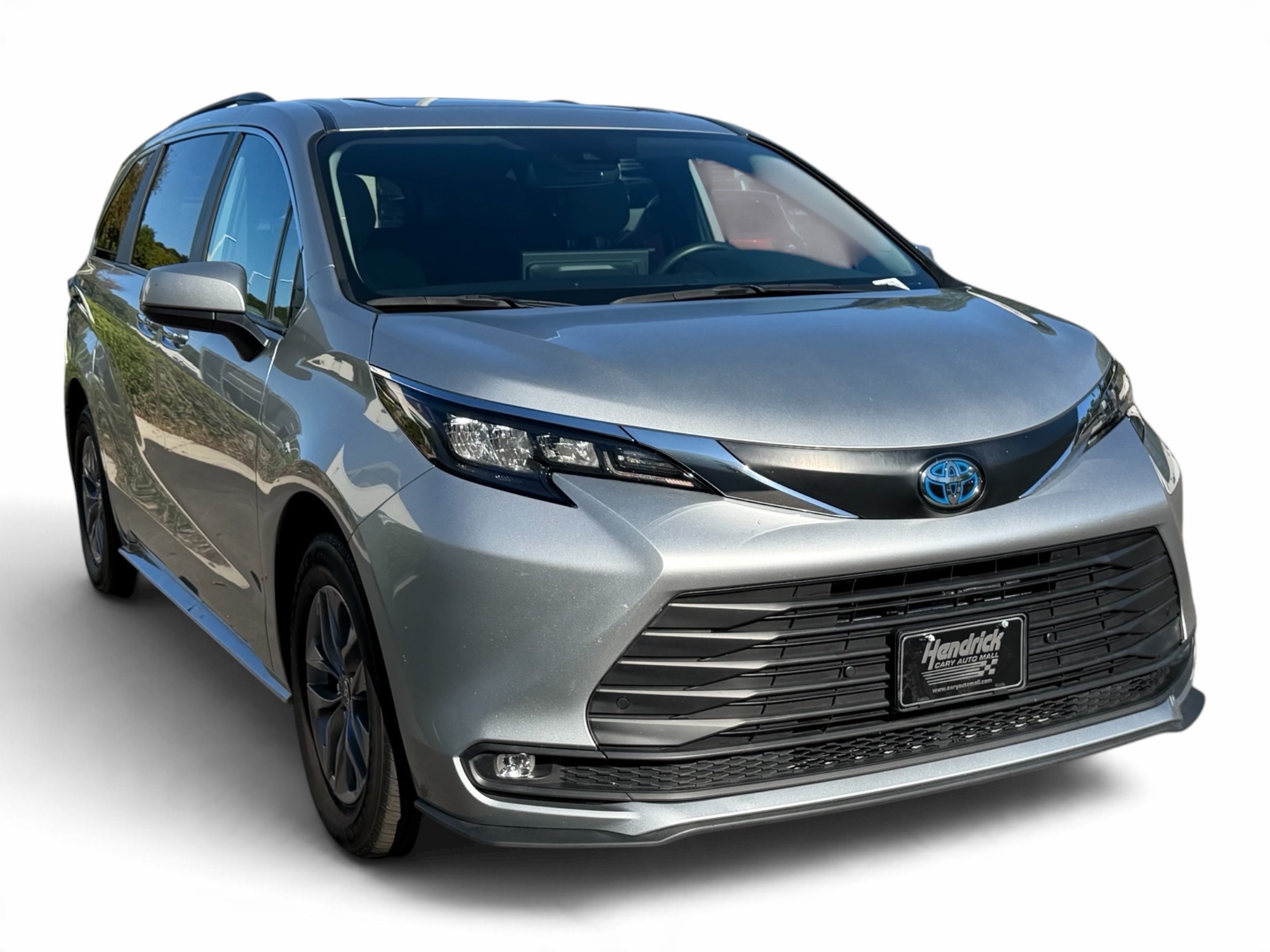 2025 Toyota Sienna XLE Minivan
