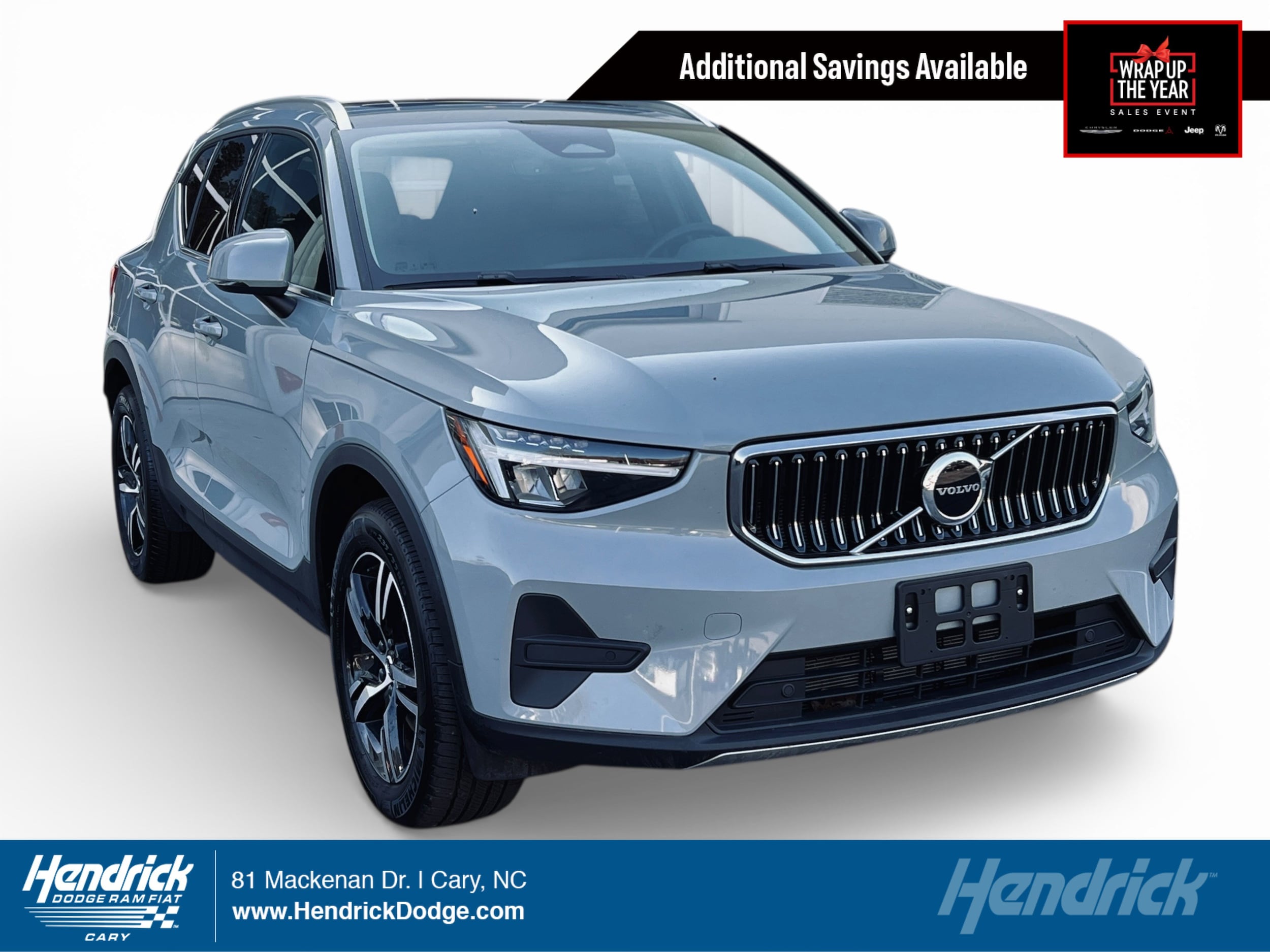 2025 Volvo XC40 Core's photo