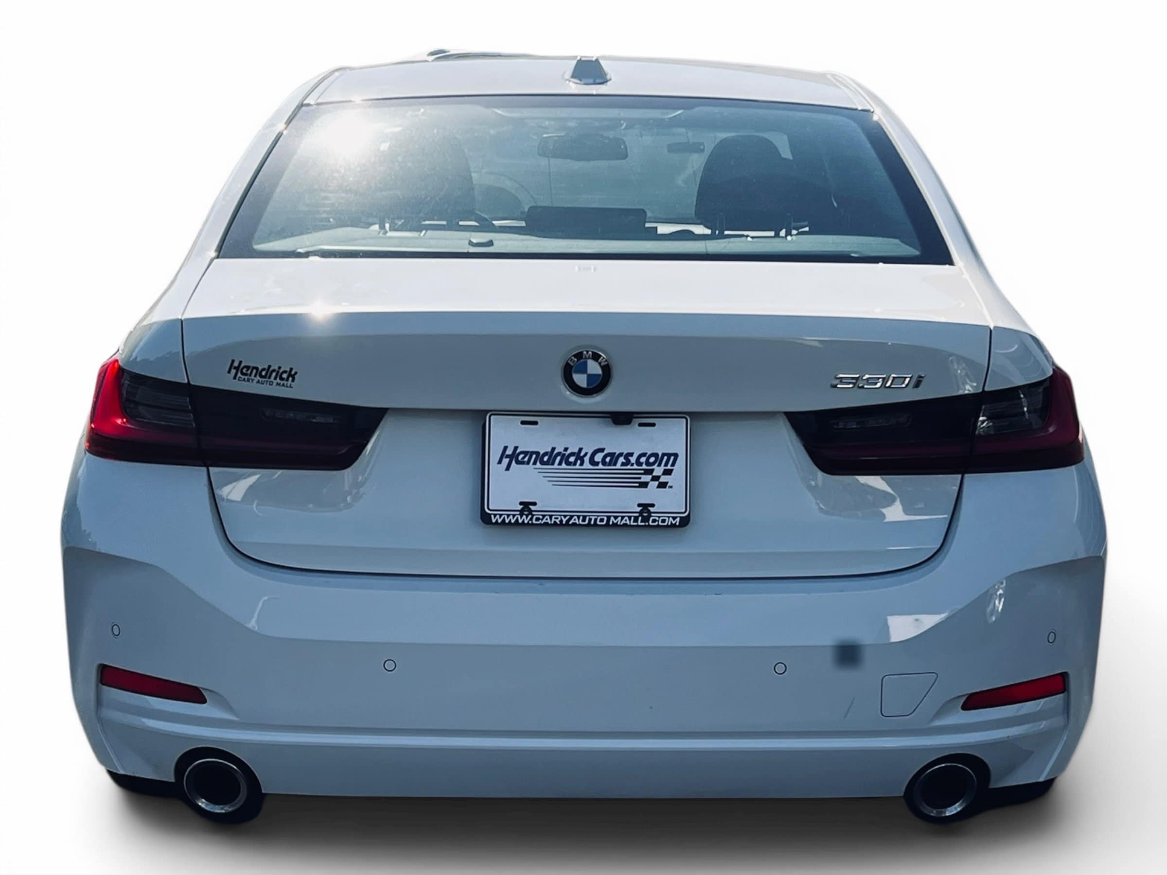 2025 BMW 3 Series 330i photo 3