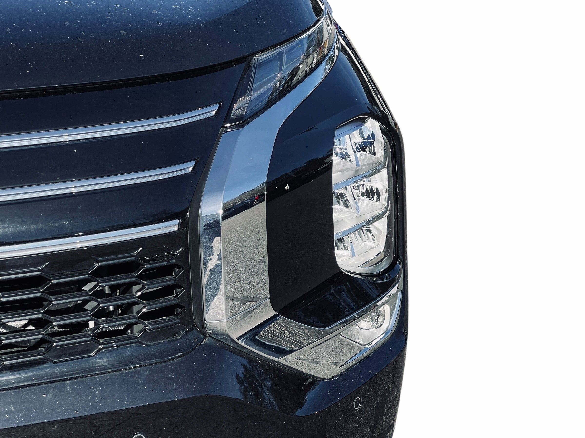 2025 Mitsubishi Outlander SE photo 5