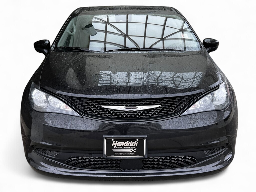 Used 2023 Chrysler Voyager LX Minivan