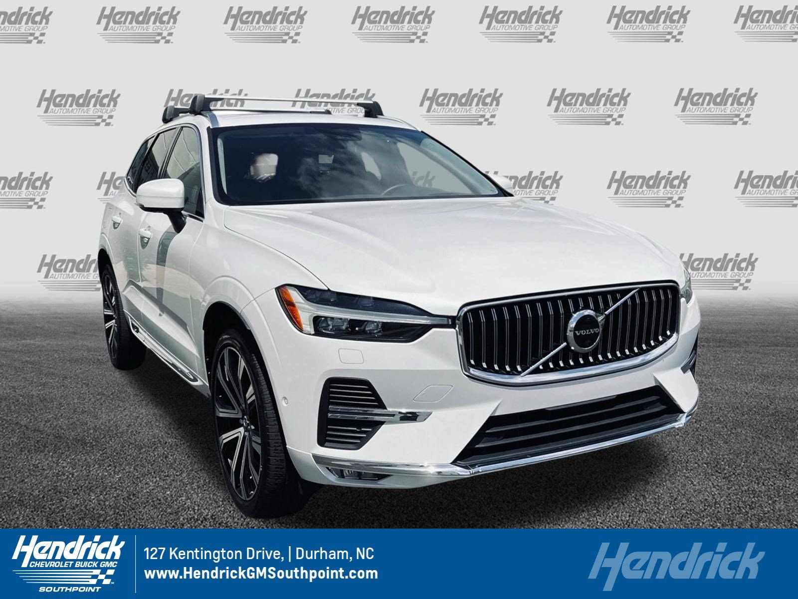 2023 Volvo XC60 Ultimate Bright Theme