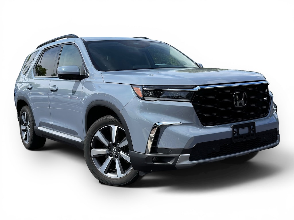 Used 2025 Honda Pilot Touring SUV