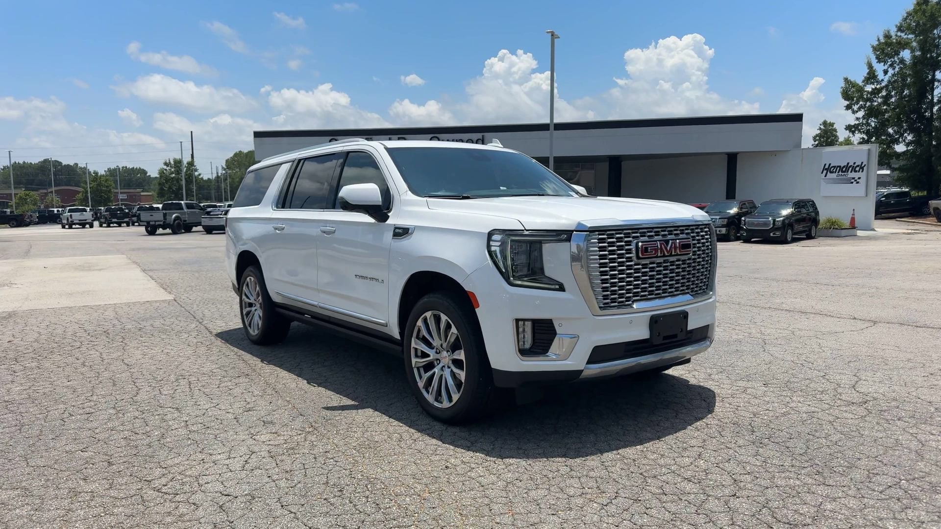 2023 GMC Yukon XL Denali