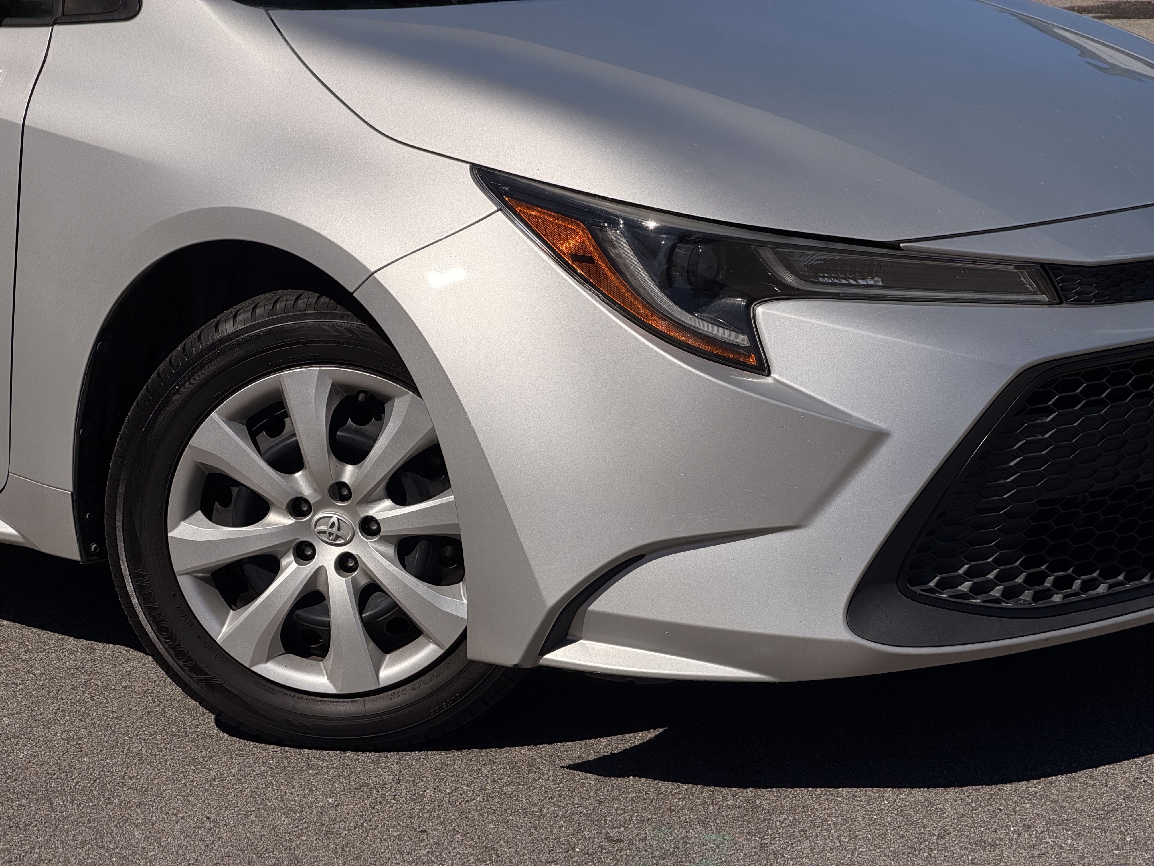 Used 2021 Toyota Corolla LE Sedan