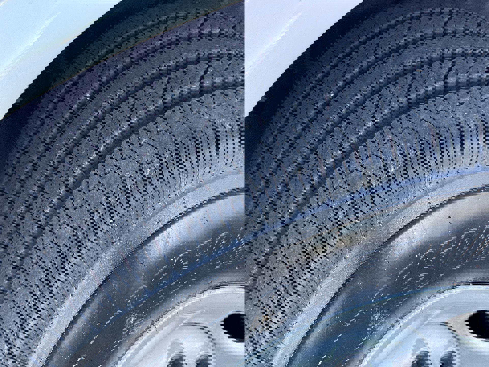 2024 Chevrolet Express Cargo Van photo 3