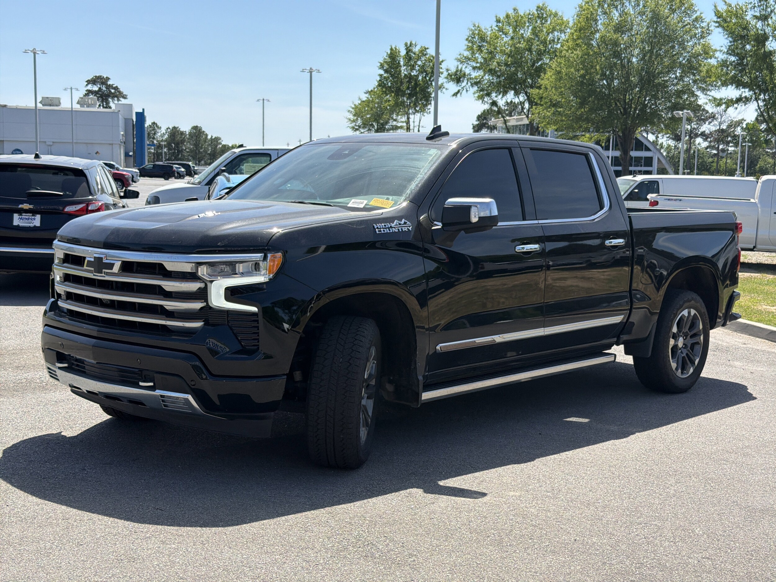 2022 Chevrolet Silverado 1500 High Country photo 3