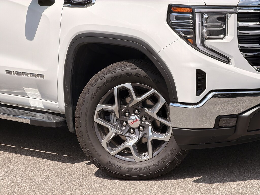 Used 2025 GMC Sierra 1500 SLT Pickup