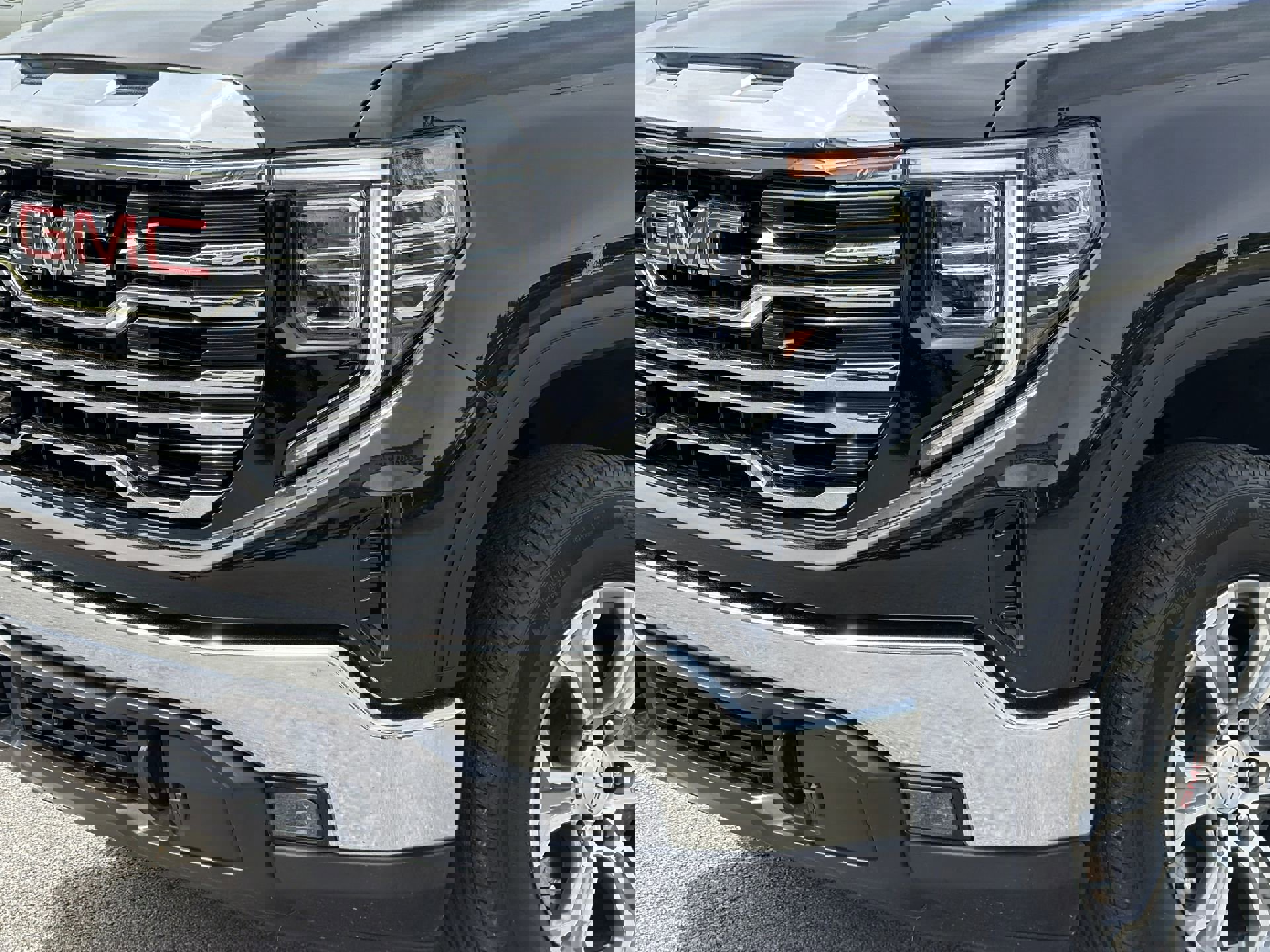 2024 GMC Sierra 1500 SLT photo 4