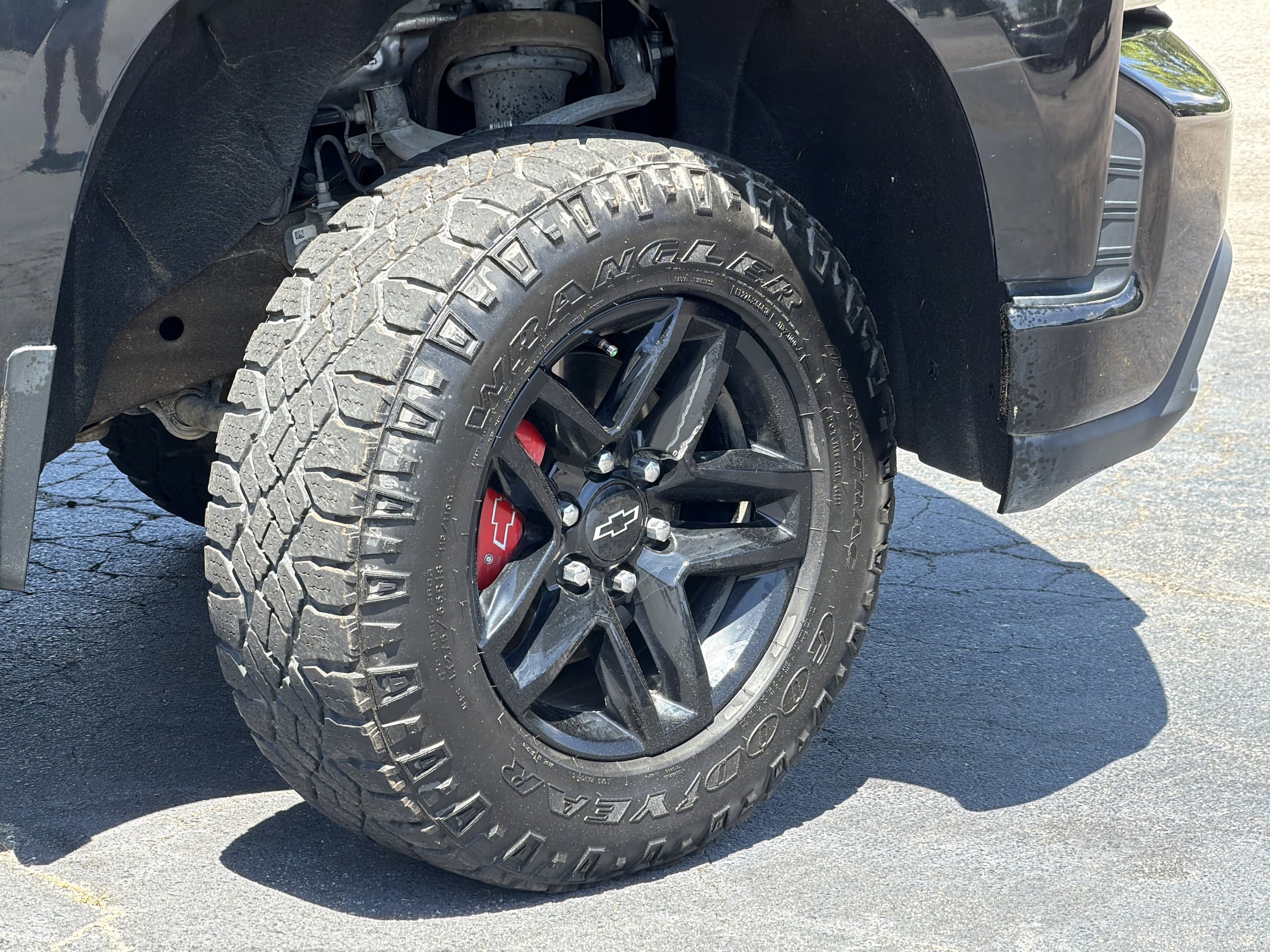 2021 Chevrolet Silverado 1500 Custom Trail Boss photo 2