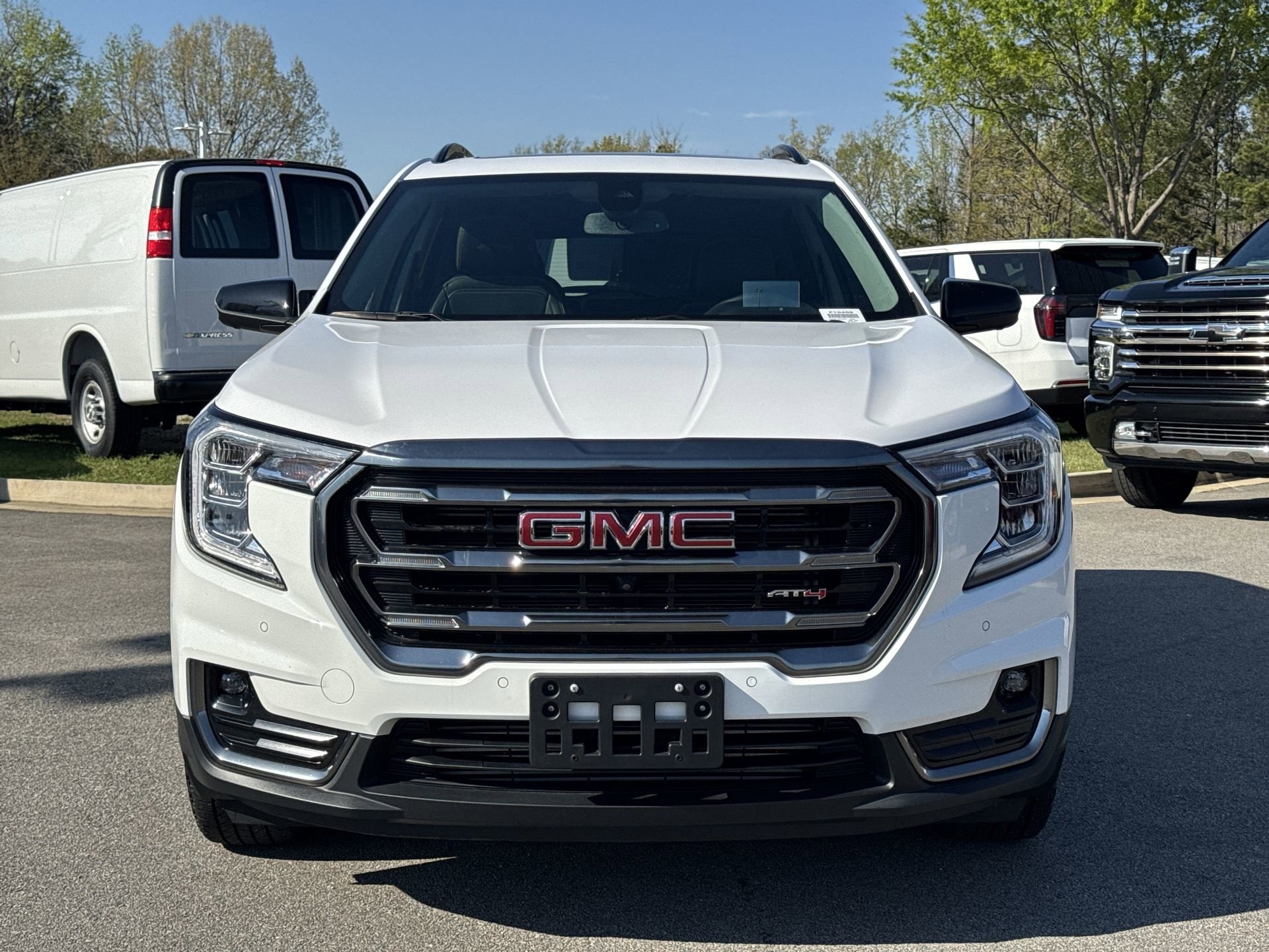 2023 GMC Terrain AT4 photo 2