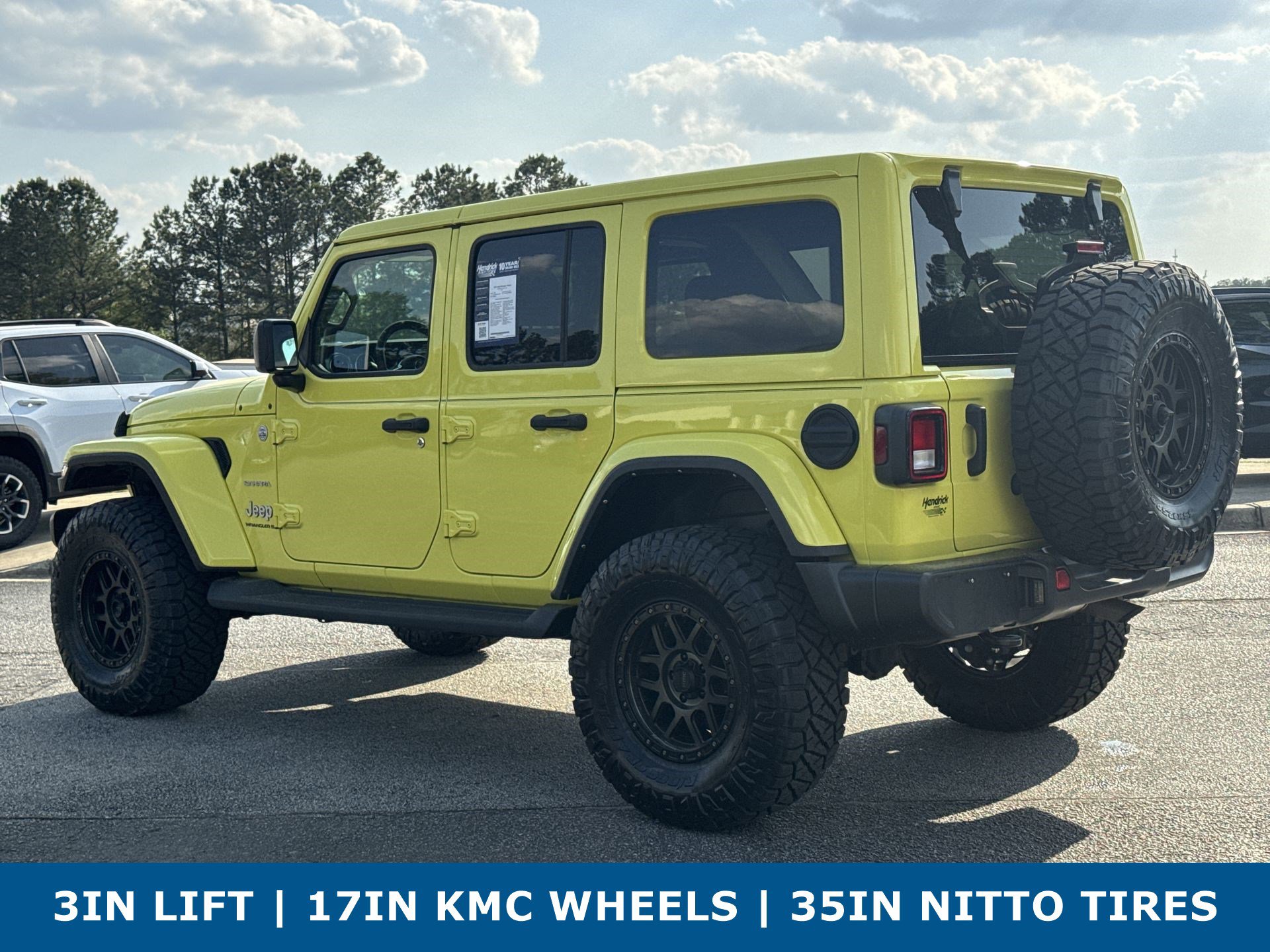 2023 Jeep Wrangler Sahara photo 3