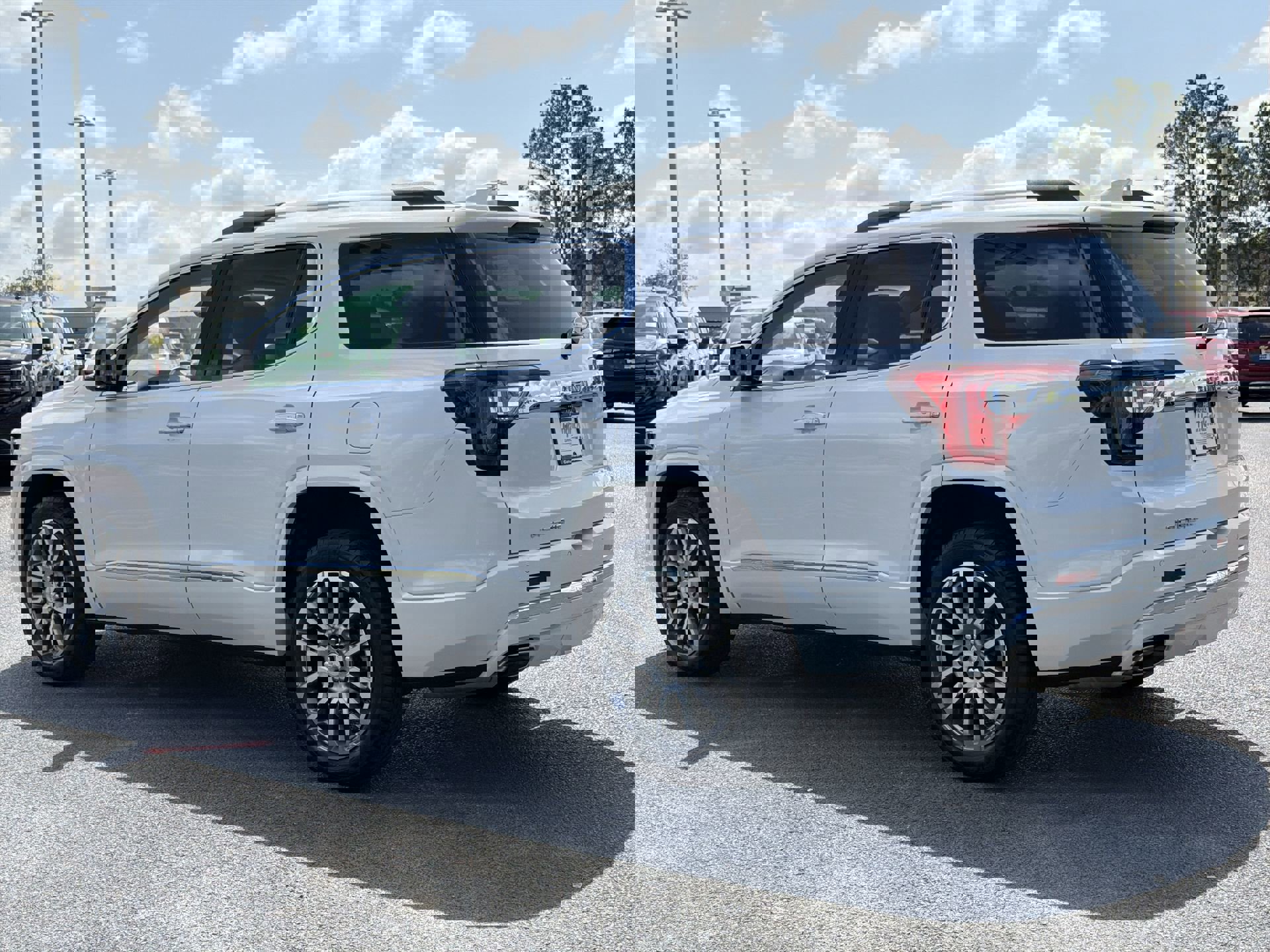 2023 GMC Acadia Denali photo 5