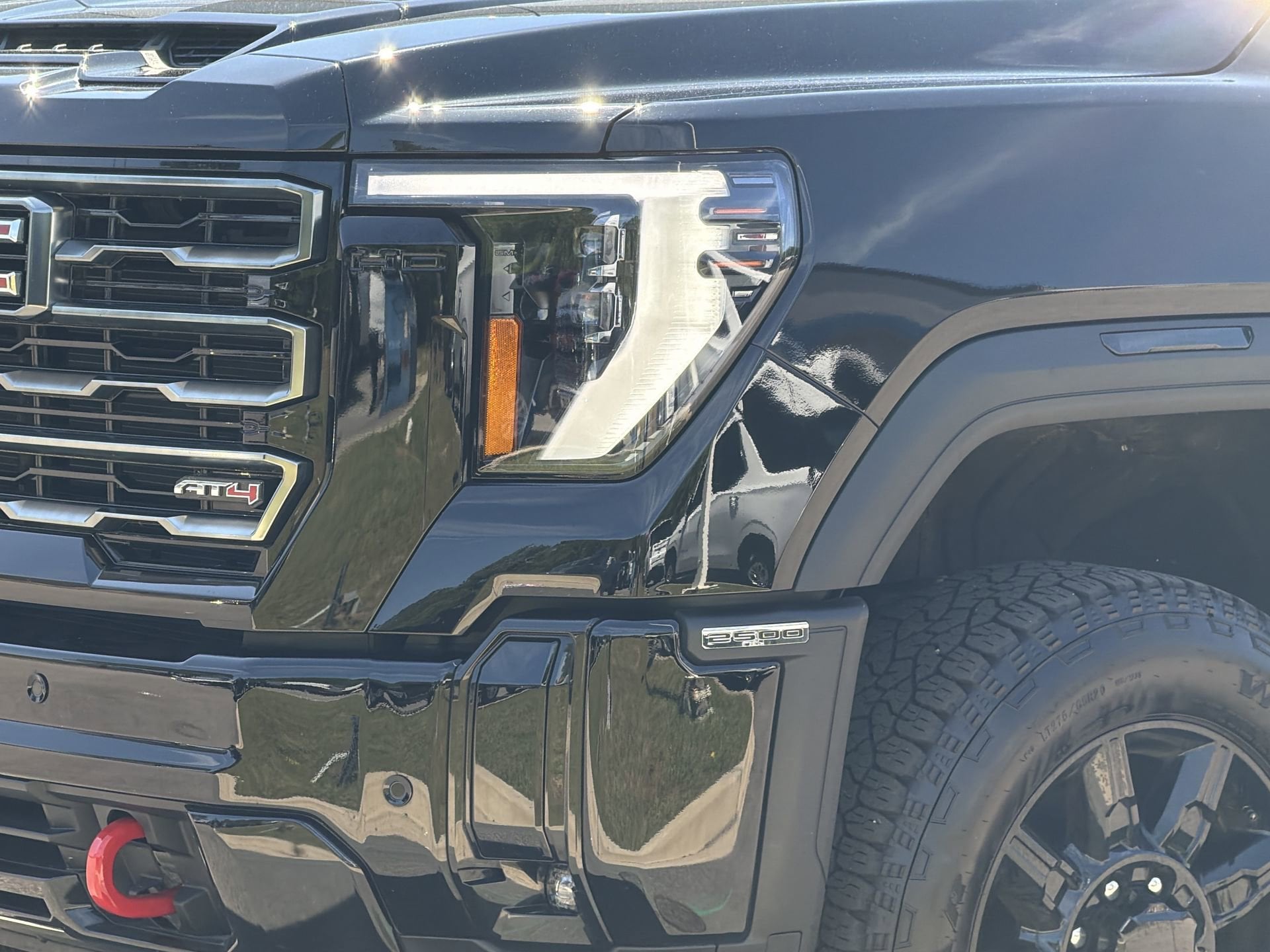 2025 GMC Sierra 2500HD AT4 photo 5