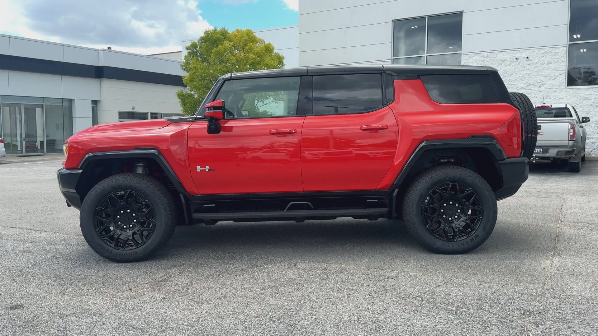 GMC Hummer EV SUV 2X