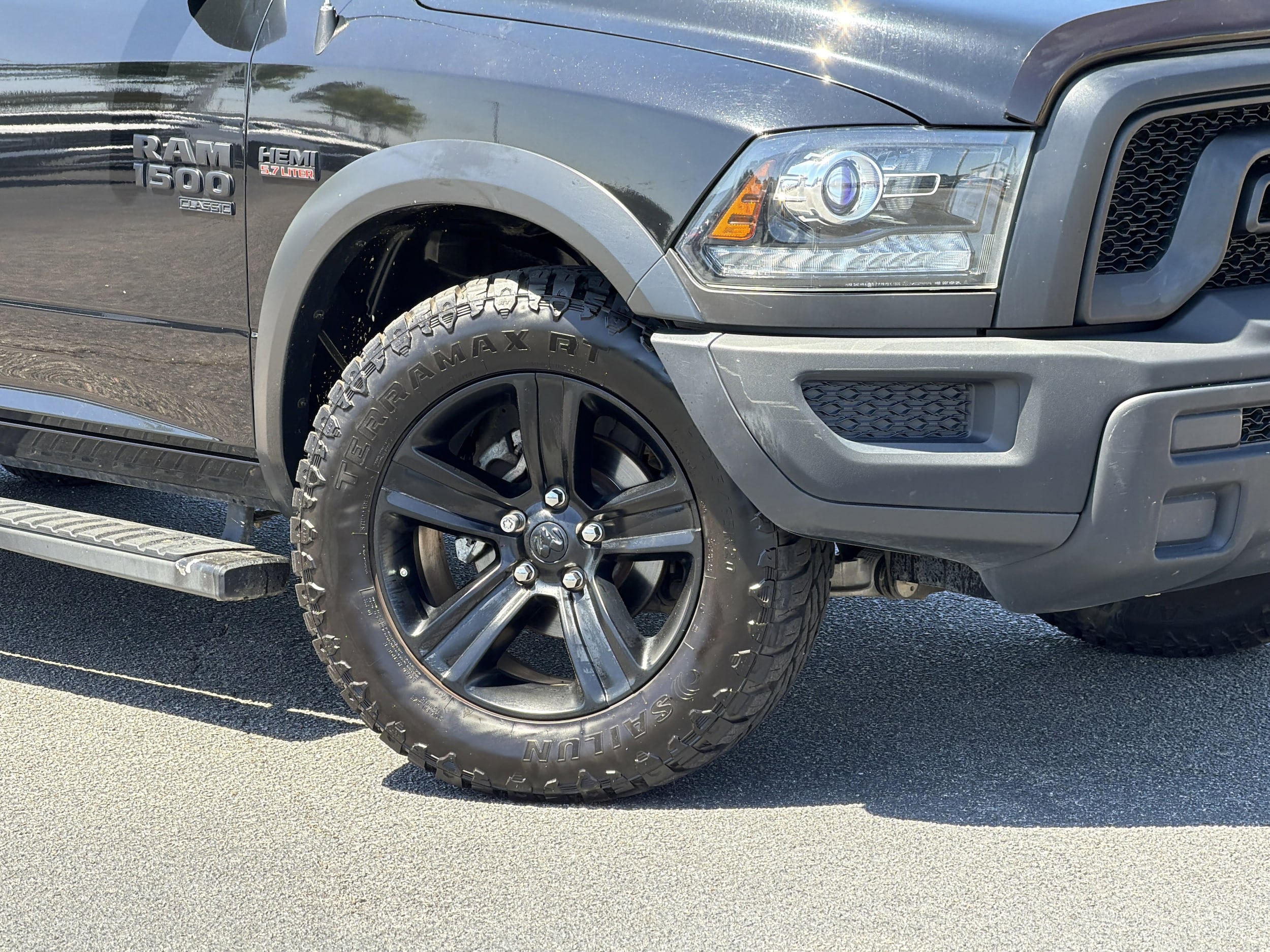 2022 Ram 1500 Classic Warlock photo 2